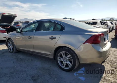 2014 Volvo S60 T5 из США, поврежденный, VIN YV1612FS0E2298065